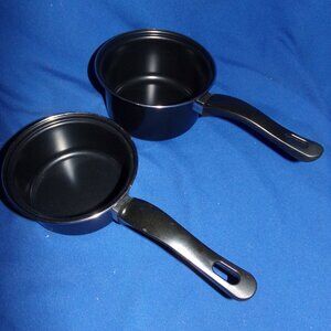 New! Set of 2 Black Coated Metal Saucepan Pots w/ Plastic Hanger Handles